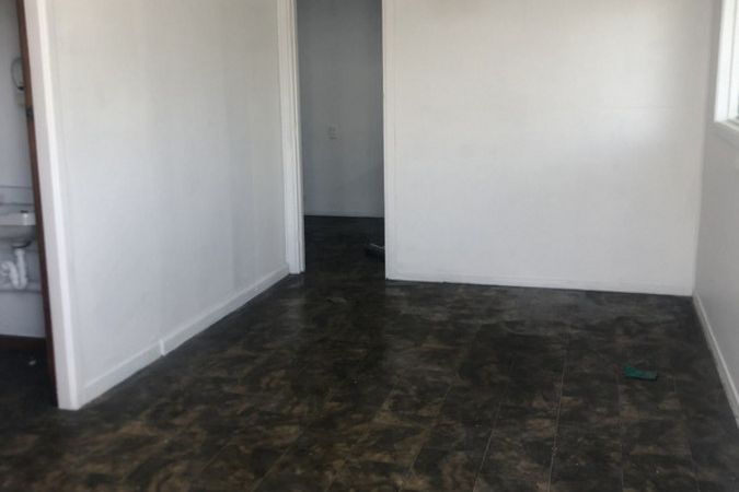 Industrial Unit in Great Location - Bild 4