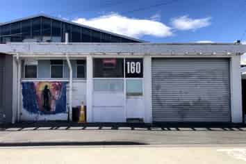 Industrial Unit in Great Location