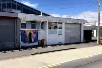 Industrial Unit in Great Location