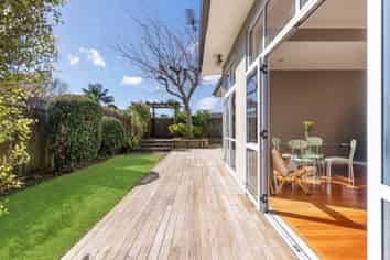2/38 Athens Road, Onehunga