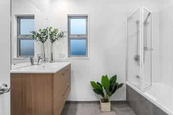 112 Sherborne Street, Saint Albans