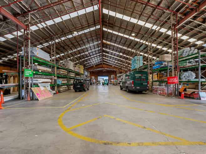 Long term lease to Carters