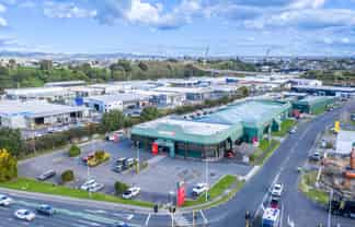 Long term lease to Carters