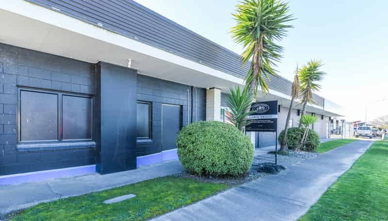 8 & 10 Kotua Place, Stoke
