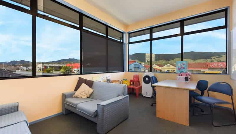 8 & 10 Kotua Place, Stoke