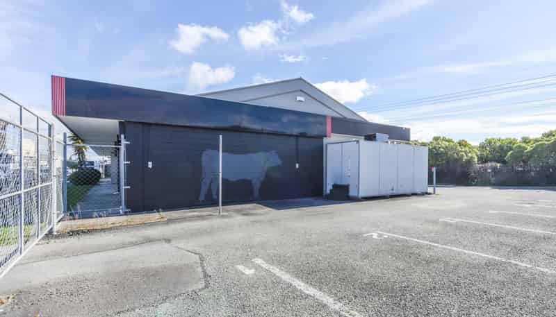 8 & 10 Kotua Place, Stoke