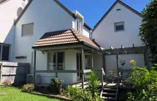 8/26 Seaview Terrace, Point Chevalier