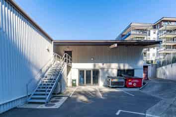 Nelson LFR – Retail, Medical or Showroom