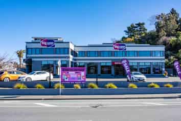 Nelson LFR – Retail, Medical or Showroom