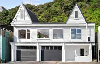 30 Owhiro Bay Parade, Owhiro Bay