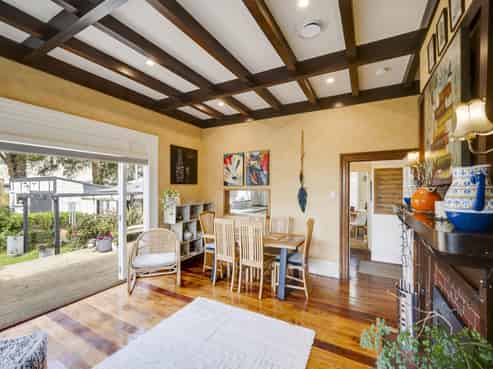 506 Market Street South, Hastings