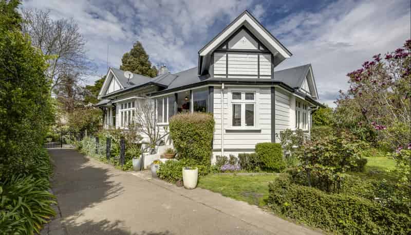 506 Market Street South, Hastings
