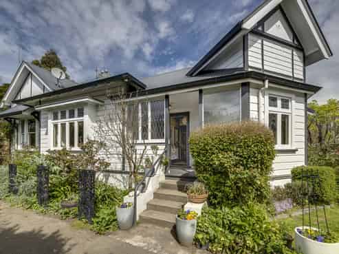 506 Market Street South, Hastings