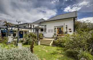 506 Market Street South, Hastings