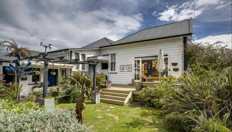 506 Market Street South, Hastings