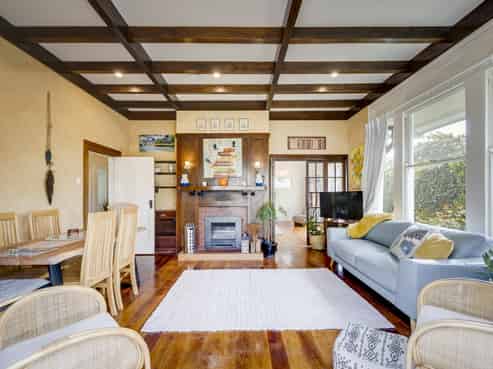 506 Market Street South, Hastings