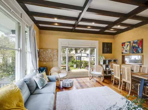 506 Market Street South, Hastings