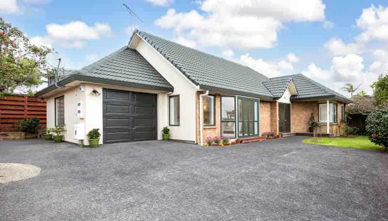2/6 Wairere Road, Torbay