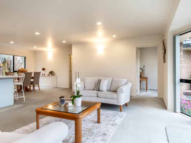 2/6 Wairere Road, Torbay