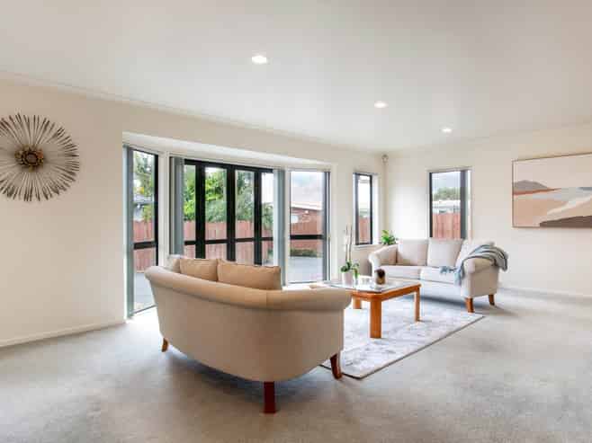 2/6 Wairere Road, Torbay