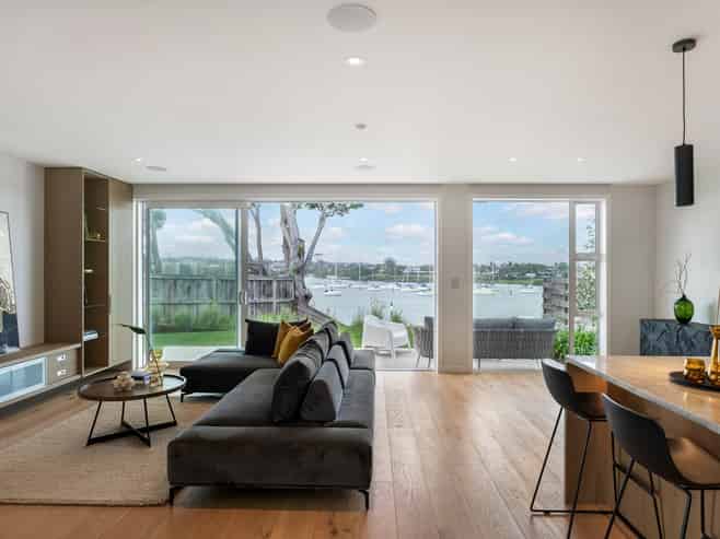24F Riverview Road, Panmure