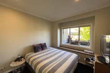 7 Delta Mews Place, Clive
