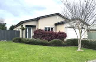 7 Delta Mews Place, Clive