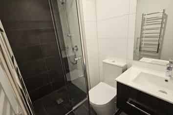 1107A/8 Lakewood Court, Manukau
