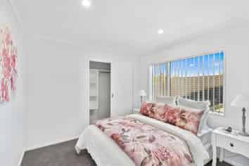 2/167 Russell Road, Manurewa