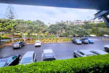 Office with Marina Views | 50 m2