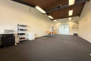 Office with Marina Views | 50 m2