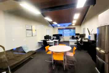 Office with Marina Views | 50 m2