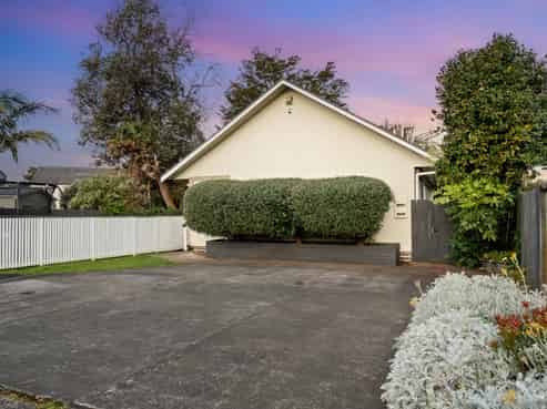 16A Waterton Place, Avondale
