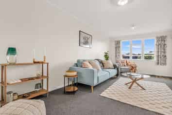 39d Grey Street, Glenholme