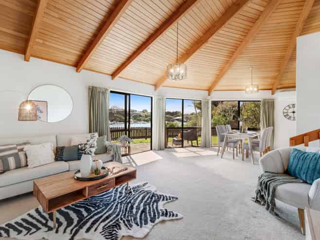 2/10 Dayspring Way, Pakuranga