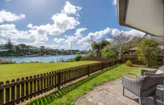 2/10 Dayspring Way, Pakuranga