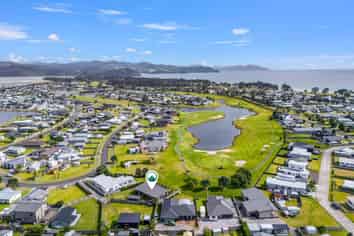 171 Rangiora Crescent, Matarangi