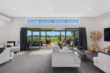171 Rangiora Crescent, Matarangi