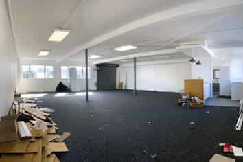 Ground Level Gem | 220m2 | Showroom/Office