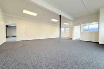 Ground Level Gem | 220m2 | Showroom/Office