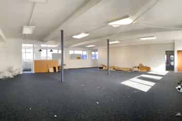 Ground Level Gem | 220m2 | Showroom/Office