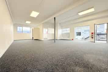 Ground Level Gem | 220m2 | Showroom/Office