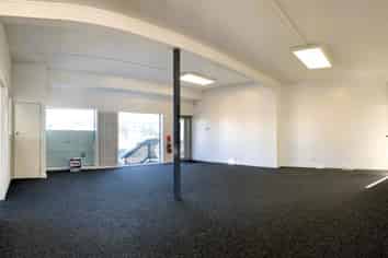 Ground Level Gem | 220m2 | Showroom/Office