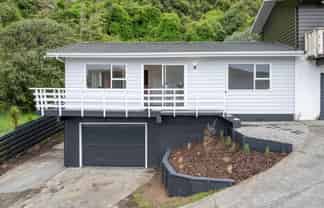 22 Fyvie Avenue, Tawa