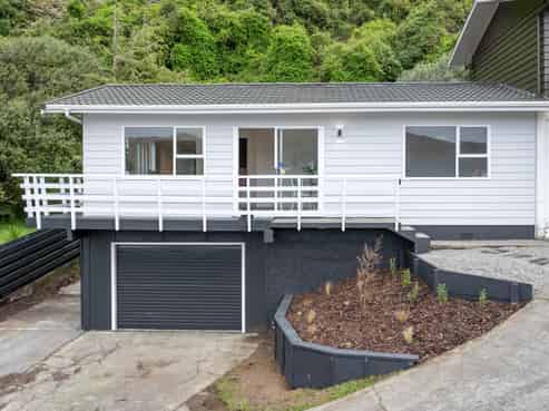 22 Fyvie Avenue, Tawa