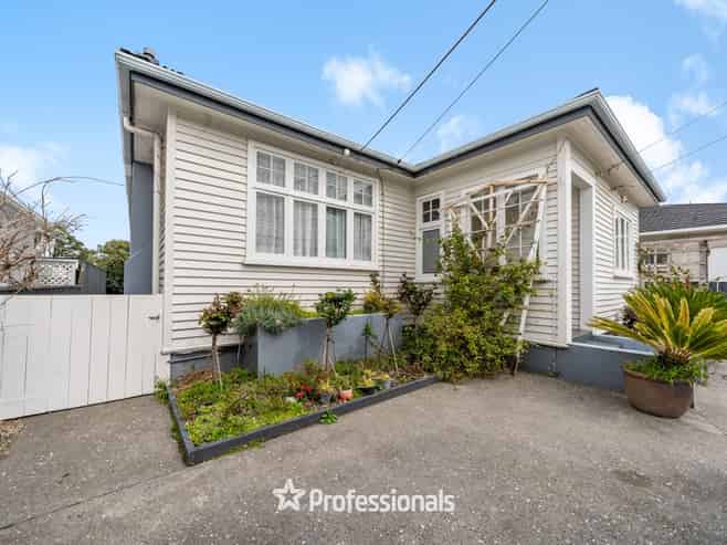 140 Knights Road, Central Hutt