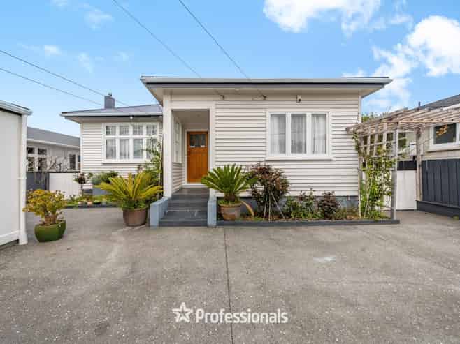140 Knights Road, Central Hutt
