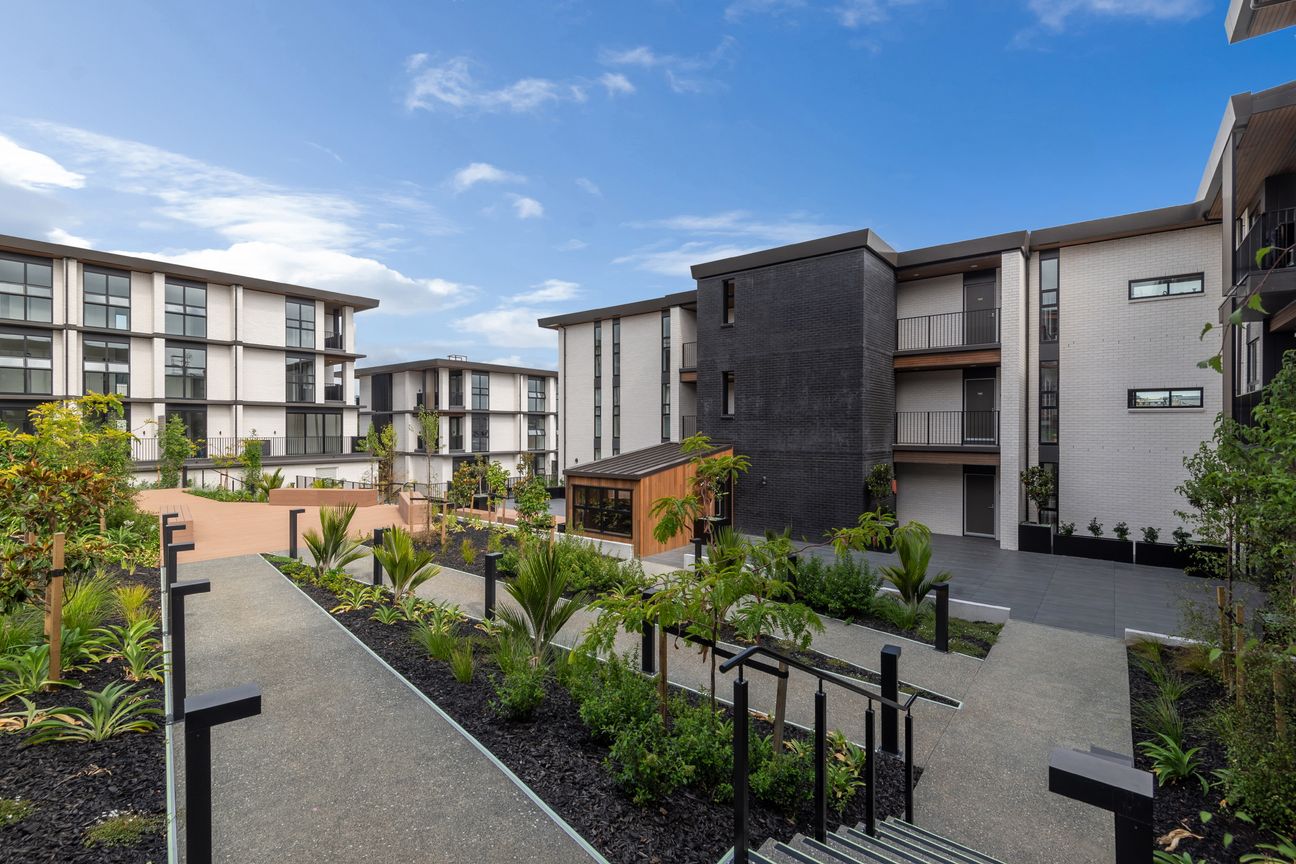 Stylish & Secure | Premium 1-Bed in Long Bay - Widok 6