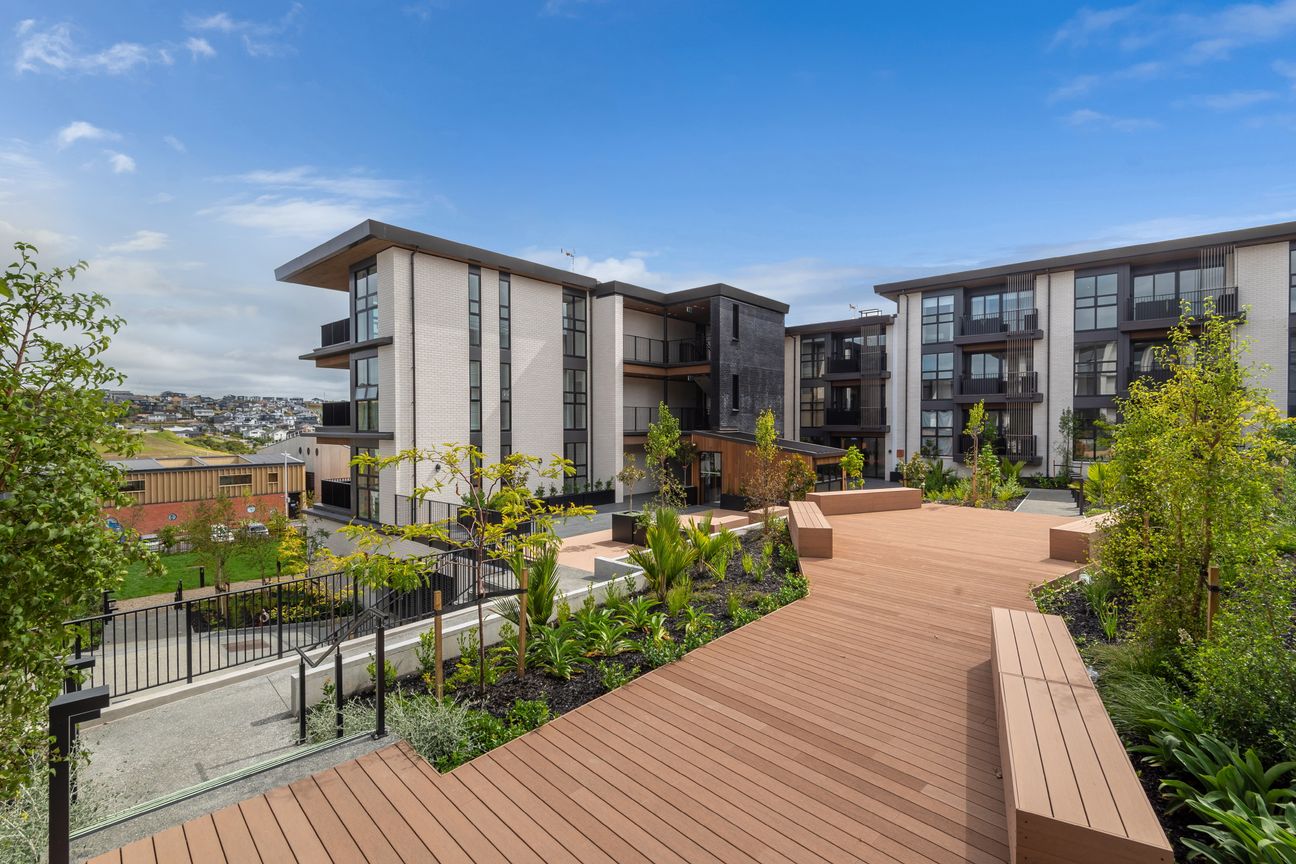 Stylish & Secure | Premium 1-Bed in Long Bay - Widok 3