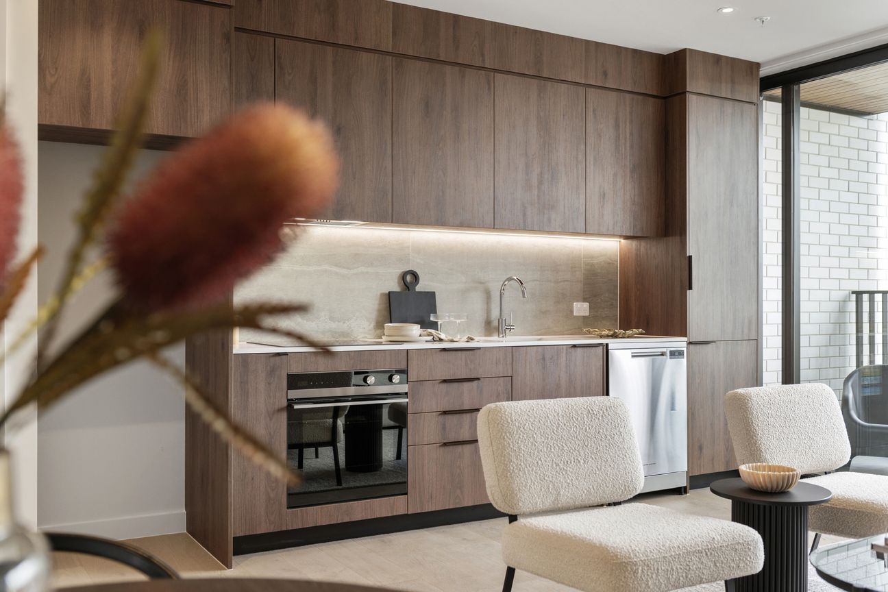 Stylish & Secure | Premium 1-Bed in Long Bay - Widok 2